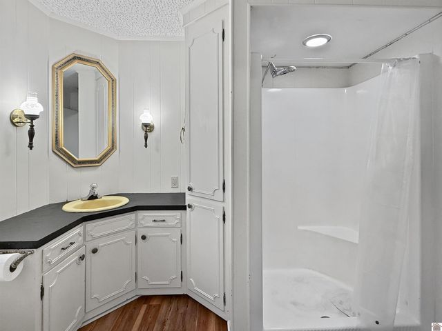 1608 Keenland Dr, Murray, KY 42071