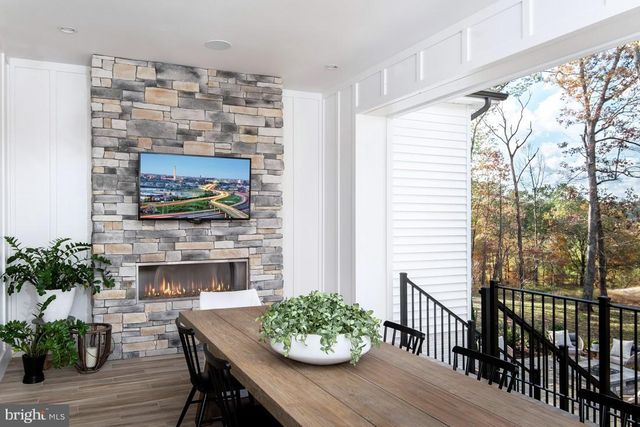 41544 BLARNEY STONE PL, Ashburn, VA 20148