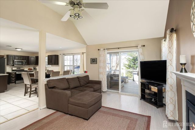 28 Terrier Place, South Brunswick, NJ 08824