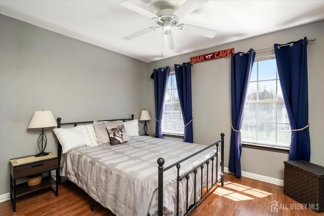 28 Terrier Place, South Brunswick, NJ 08824