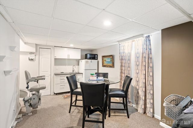 28 Terrier Place, South Brunswick, NJ 08824