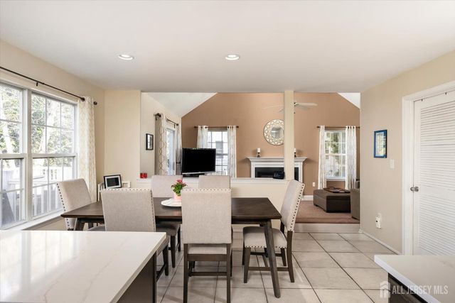 28 Terrier Place, South Brunswick, NJ 08824