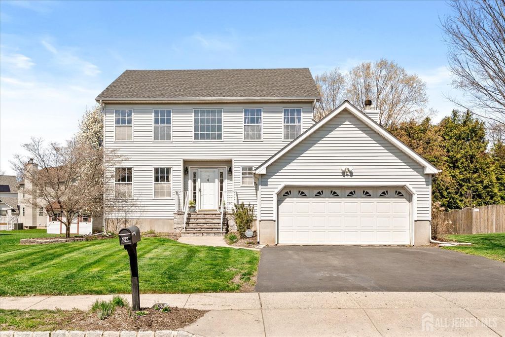 28 Terrier Place, South Brunswick, NJ 08824