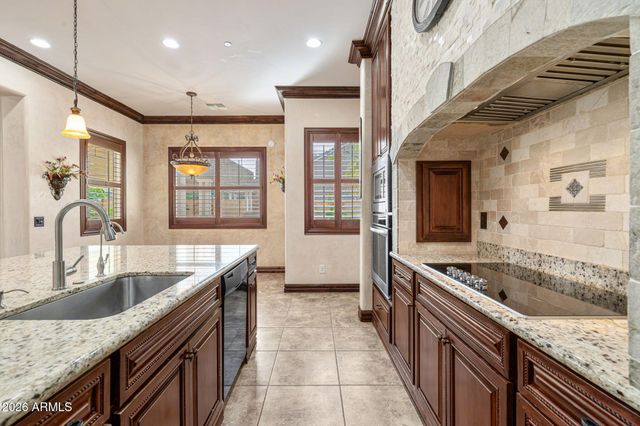 2822 E CONSTANCE Way, Phoenix, AZ 85042