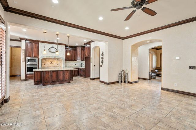 2822 E CONSTANCE Way, Phoenix, AZ 85042