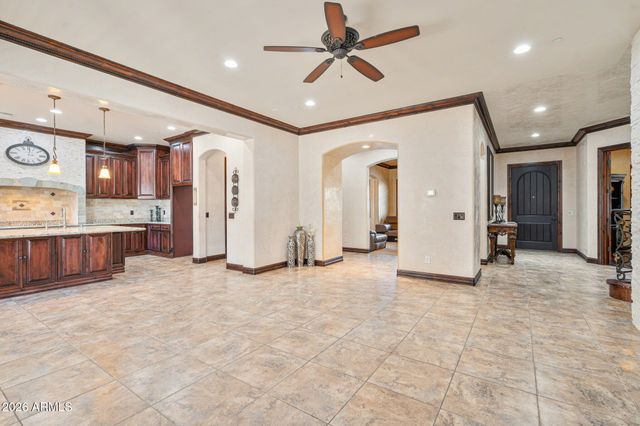 2822 E CONSTANCE Way, Phoenix, AZ 85042