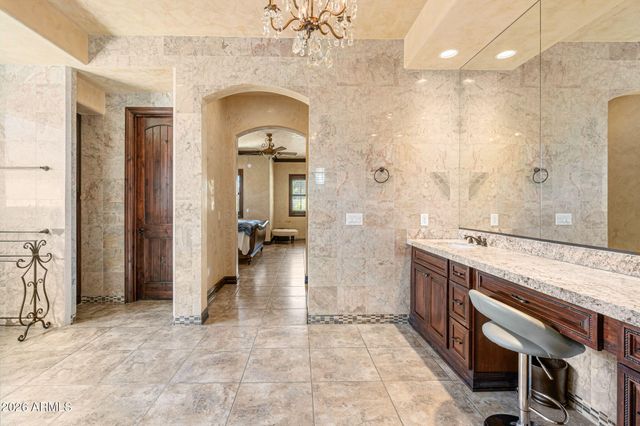 2822 E CONSTANCE Way, Phoenix, AZ 85042