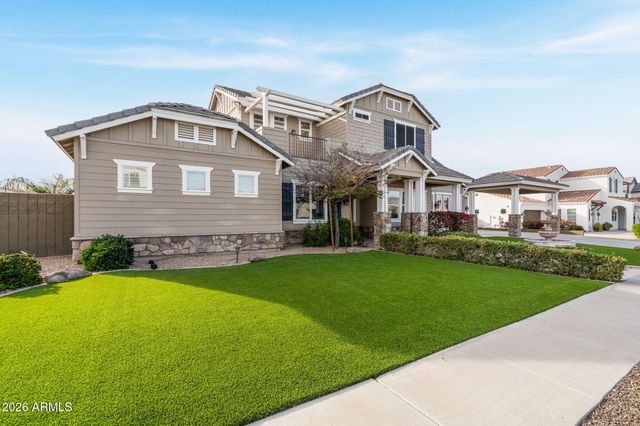 2822 E CONSTANCE Way, Phoenix, AZ 85042