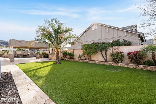 2822 E CONSTANCE Way, Phoenix, AZ 85042