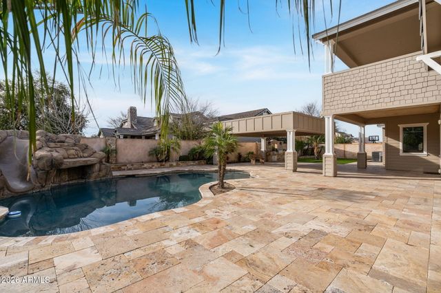 2822 E CONSTANCE Way, Phoenix, AZ 85042