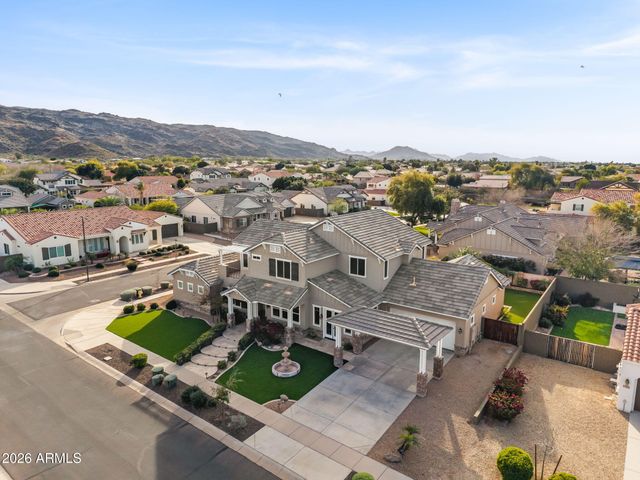 2822 E CONSTANCE Way, Phoenix, AZ 85042