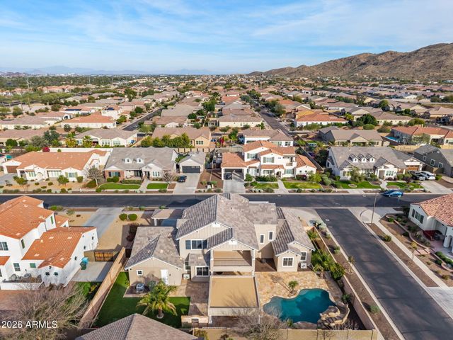 2822 E CONSTANCE Way, Phoenix, AZ 85042