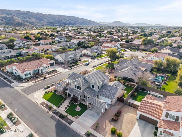 2822 E CONSTANCE Way, Phoenix, AZ 85042