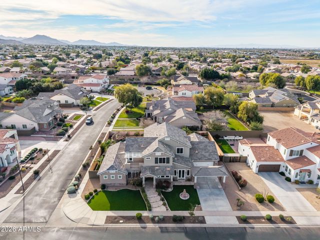 2822 E CONSTANCE Way, Phoenix, AZ 85042