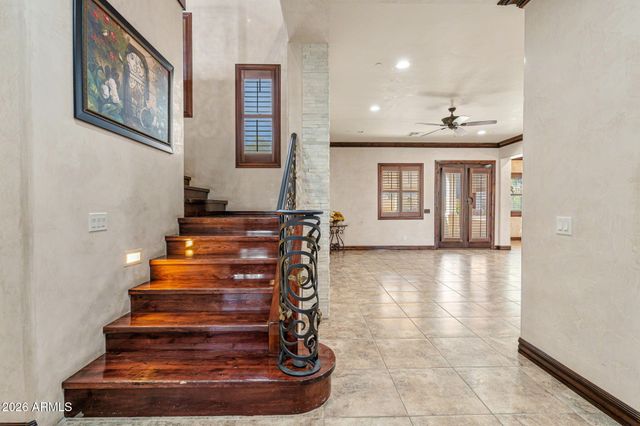 2822 E CONSTANCE Way, Phoenix, AZ 85042