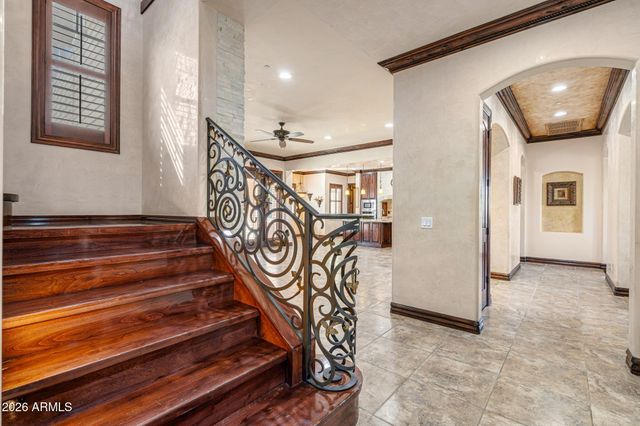 2822 E CONSTANCE Way, Phoenix, AZ 85042