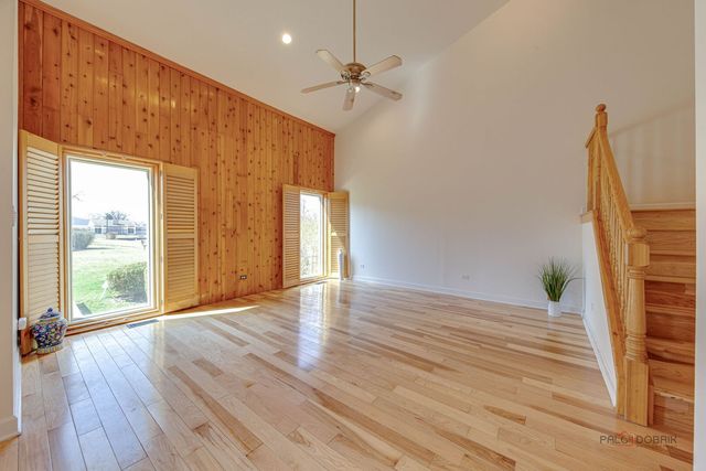 456 Harmony Drive, Wheeling, IL 60090