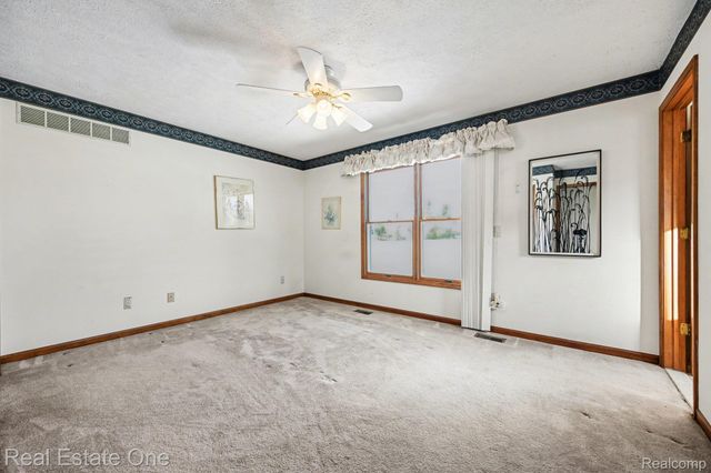 32468 W 10 Mile Road, Farmington Hills, MI 48336