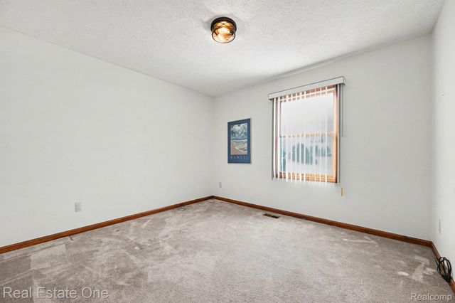 32468 W 10 Mile Road, Farmington Hills, MI 48336