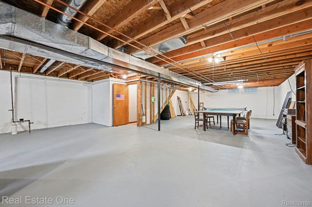 32468 W 10 Mile Road, Farmington Hills, MI 48336