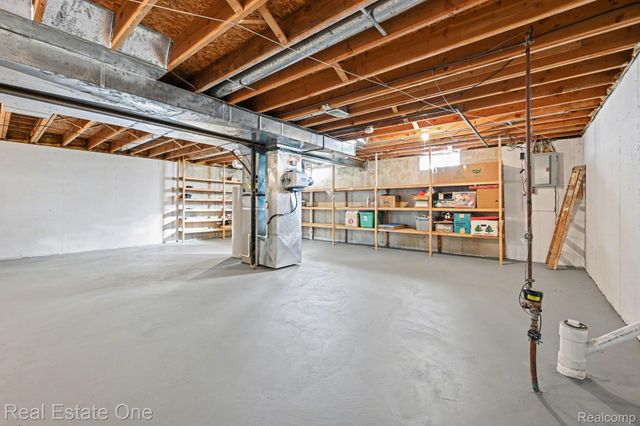 32468 W 10 Mile Road, Farmington Hills, MI 48336