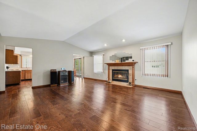 32468 W 10 Mile Road, Farmington Hills, MI 48336