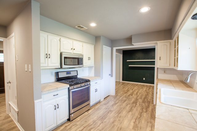 319 Gwendola Drive, Mckinney, TX 75071