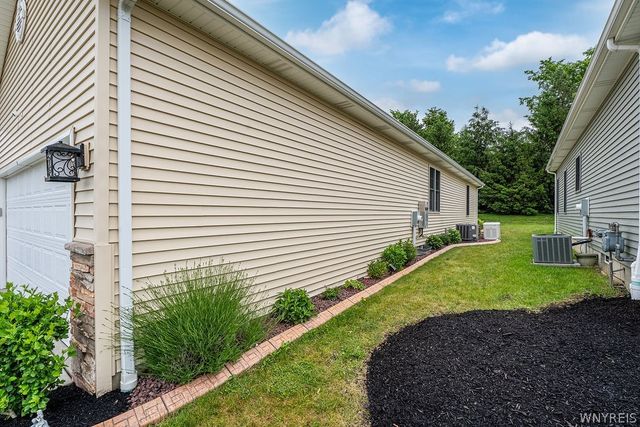 4740 Parker Road 9, Hamburg, NY 14075