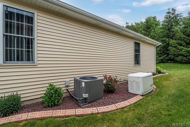 4740 Parker Road 9, Hamburg, NY 14075