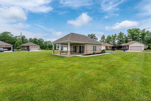4740 Parker Road 9, Hamburg, NY 14075
