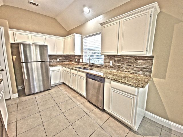 1524 High Pointe Lane, Cedar Hill, TX 75104