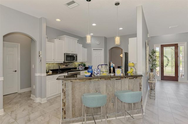 107 WAYFOREST DRIVE, Venice, FL 34292