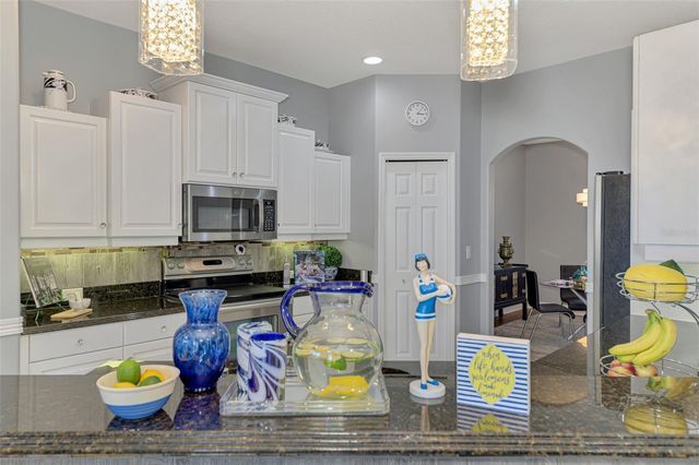 107 WAYFOREST DRIVE, Venice, FL 34292