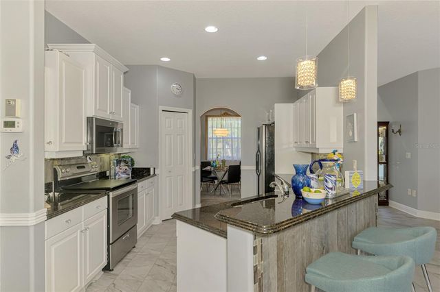 107 WAYFOREST DRIVE, Venice, FL 34292