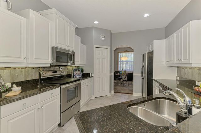 107 WAYFOREST DRIVE, Venice, FL 34292