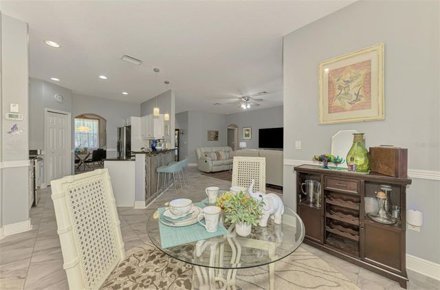 107 WAYFOREST DRIVE, Venice, FL 34292