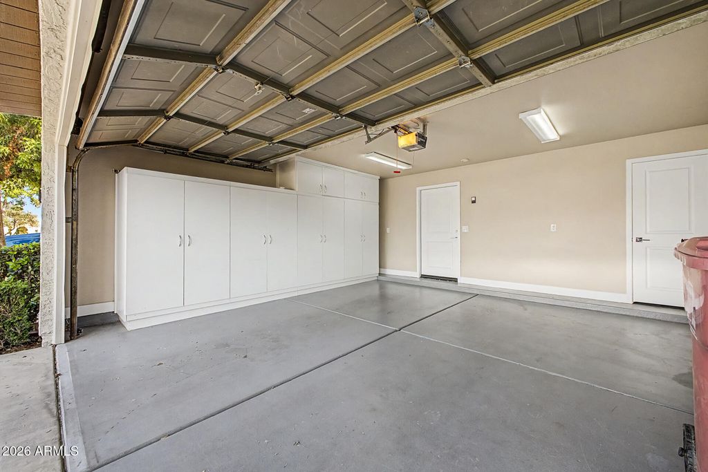 Image 31 of property listing at 9251 E JENAN Drive, Scottsdale, AZ 85260