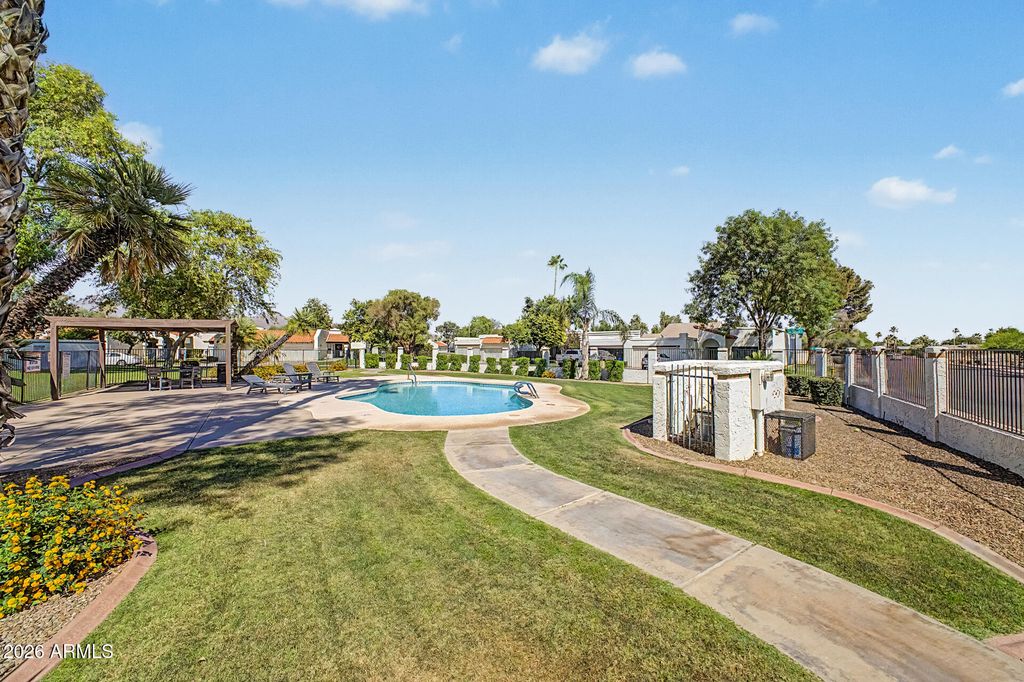 Image 42 of property listing at 9251 E JENAN Drive, Scottsdale, AZ 85260