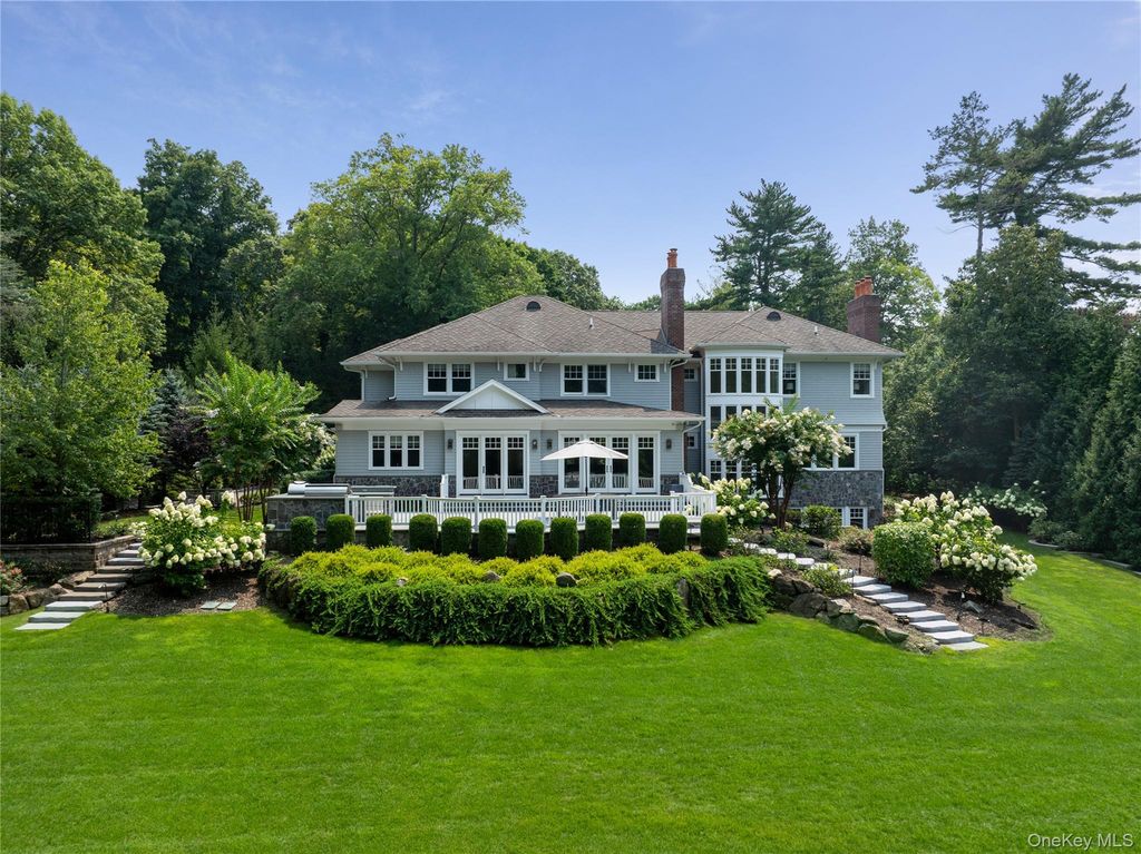 65 Spruce Street, Roslyn Harbor, NY 11576 — photo 4