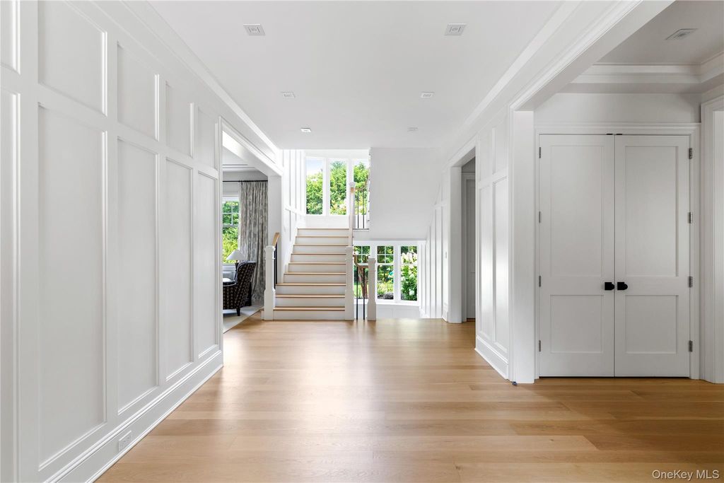 65 Spruce Street, Roslyn Harbor, NY 11576 — photo 5