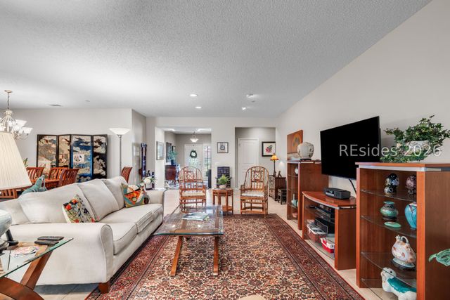 19 Landmark Ln, Bluffton, SC 29909