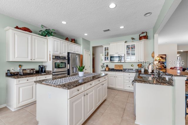 19 Landmark Ln, Bluffton, SC 29909