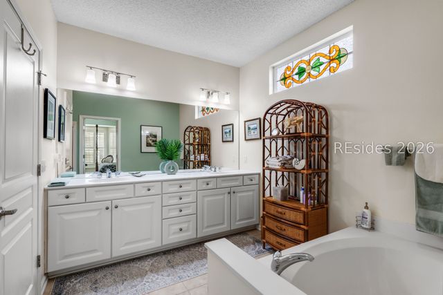 19 Landmark Ln, Bluffton, SC 29909