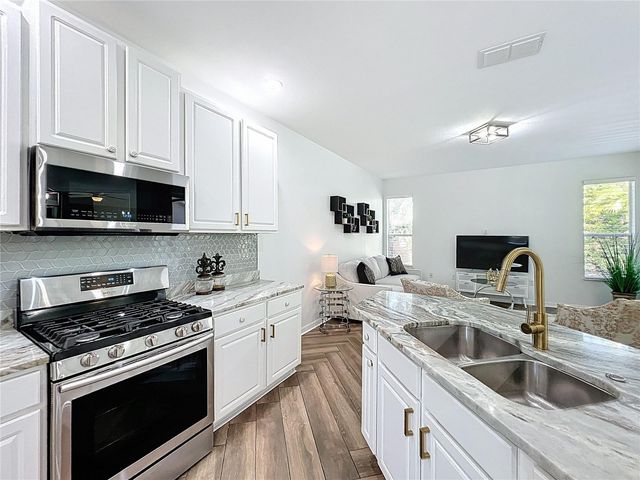 1077 LASCALA DRIVE, Windermere, FL 34786