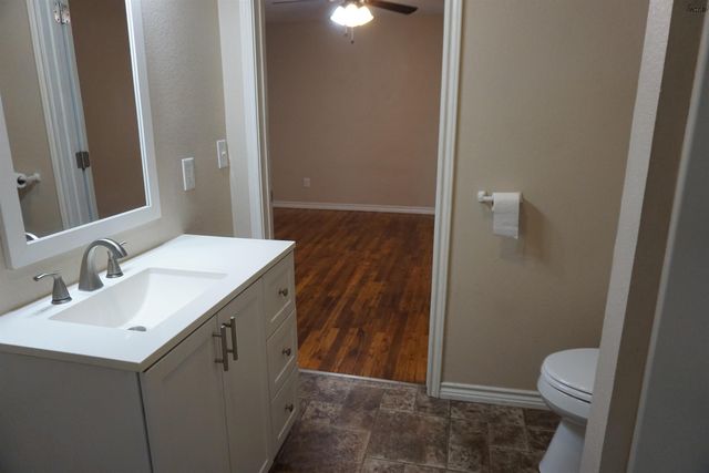 502 GLENDALE STREET, Burkburnett, TX 76354