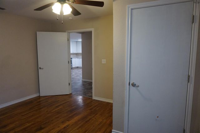 502 GLENDALE STREET, Burkburnett, TX 76354