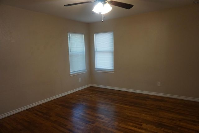 502 GLENDALE STREET, Burkburnett, TX 76354