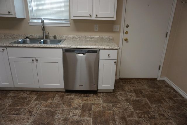 502 GLENDALE STREET, Burkburnett, TX 76354