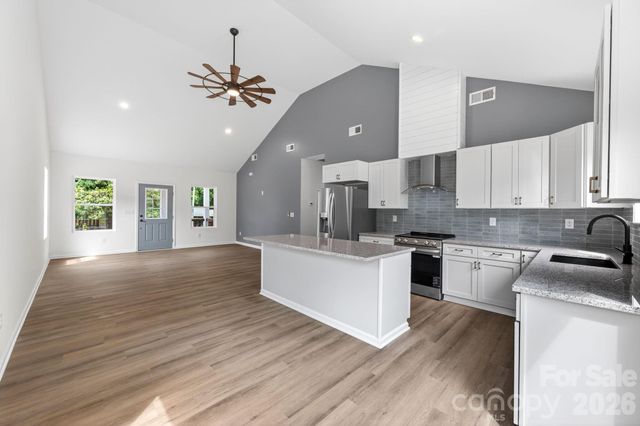 402 Pine Grove Avenue, Cherryville, NC 28021
