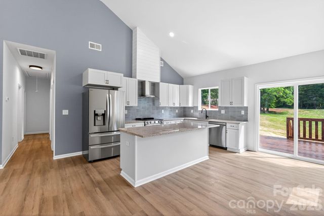 402 Pine Grove Avenue, Cherryville, NC 28021